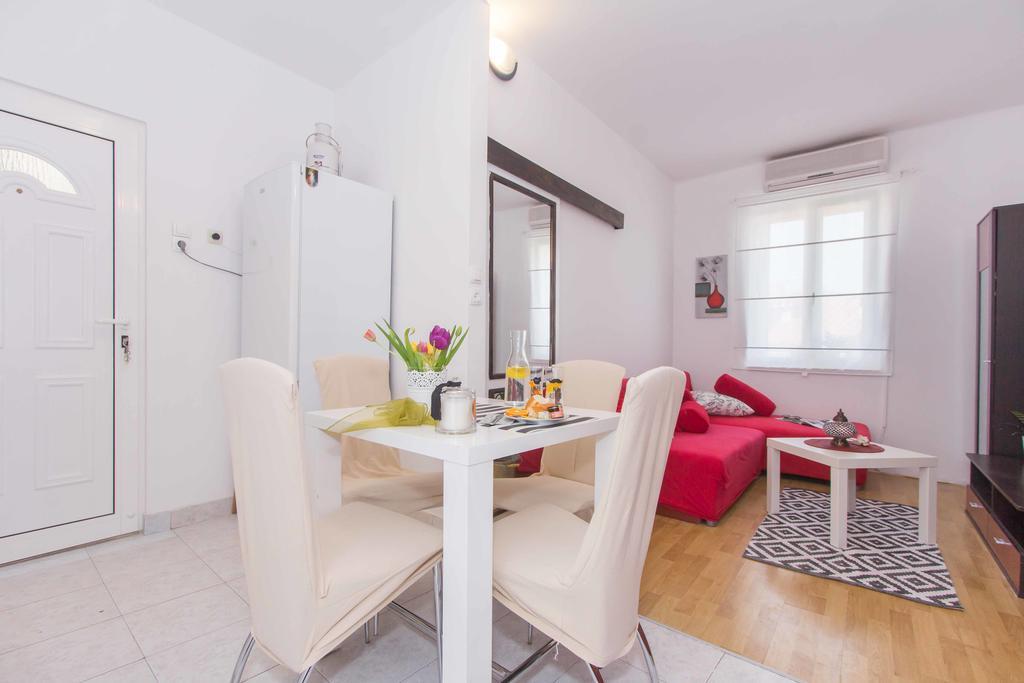 Red Valentino Apartment Split Exterior foto